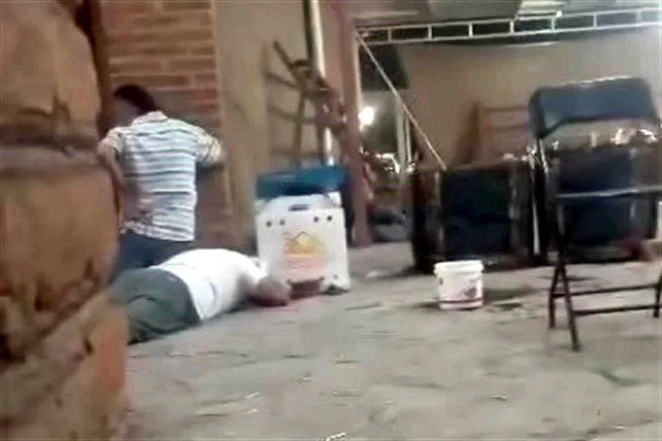 Deja 5 muertos balacera en pelea de gallos en Querétaro