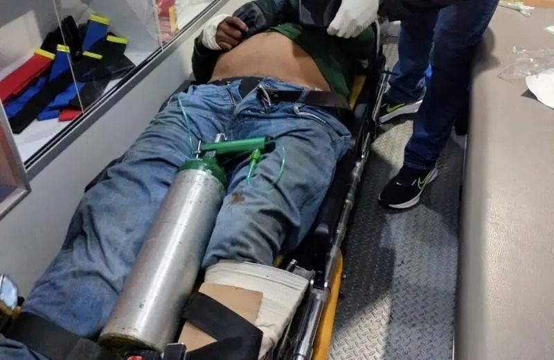 Brutal encontronazo entre tráileres deja dos heridos