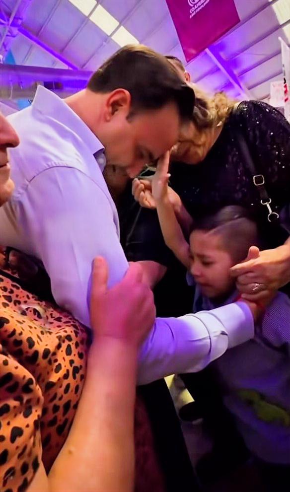 Le Dan a Manolo Jiménez una Bendición… Como Dios Manda