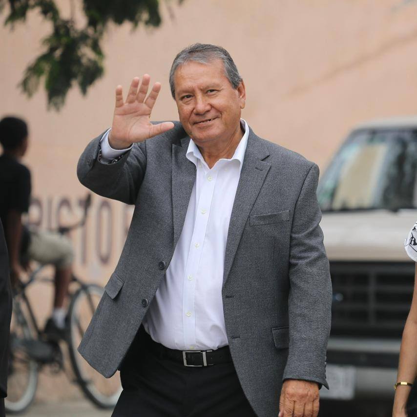 AUMENTAN LAS AUTOAYUDAS DE ÓSCAR RÍOS