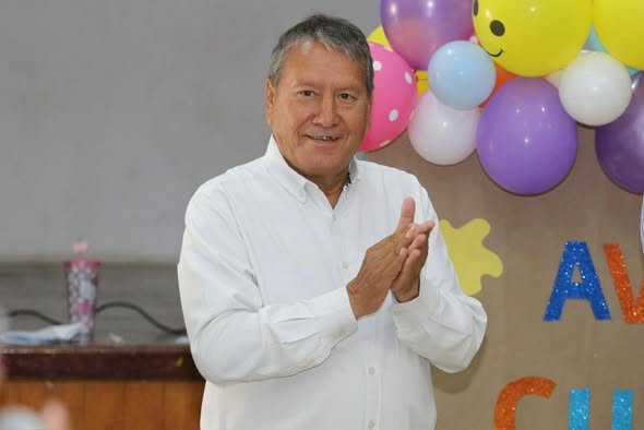 LLUEVEN MÁS GOLPES LEGALES A ÓSCAR RÍOS