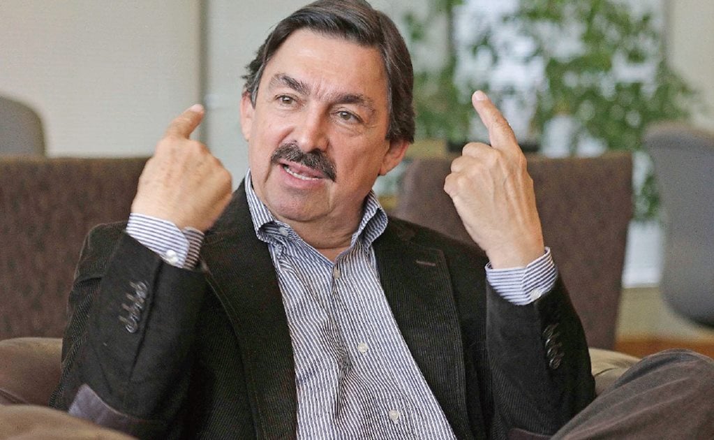 Insiste Napoleón en cobrar 80 MDP de cuotas obreras