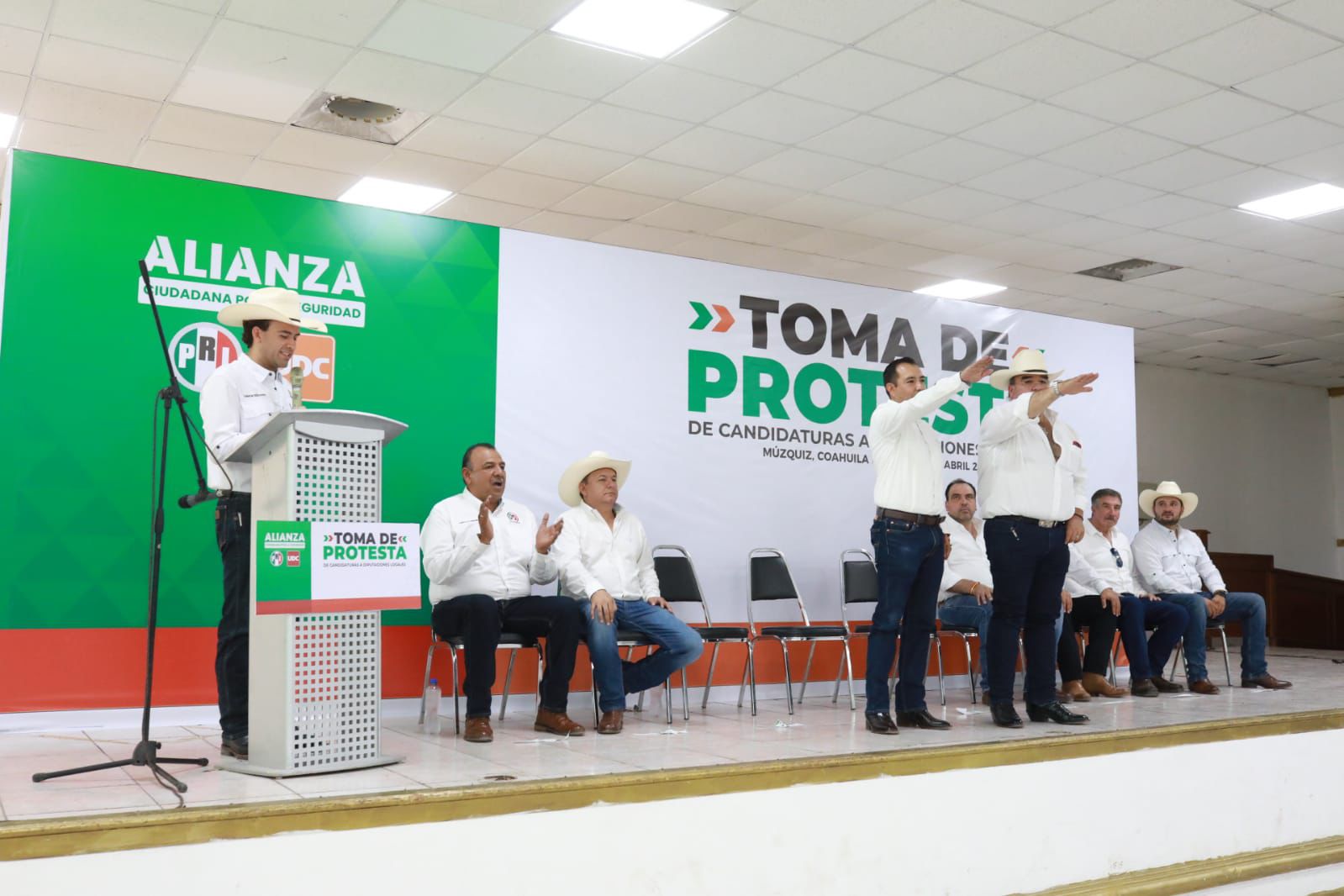 Rinde protesta “Gachupin” en busca del Distrito 06