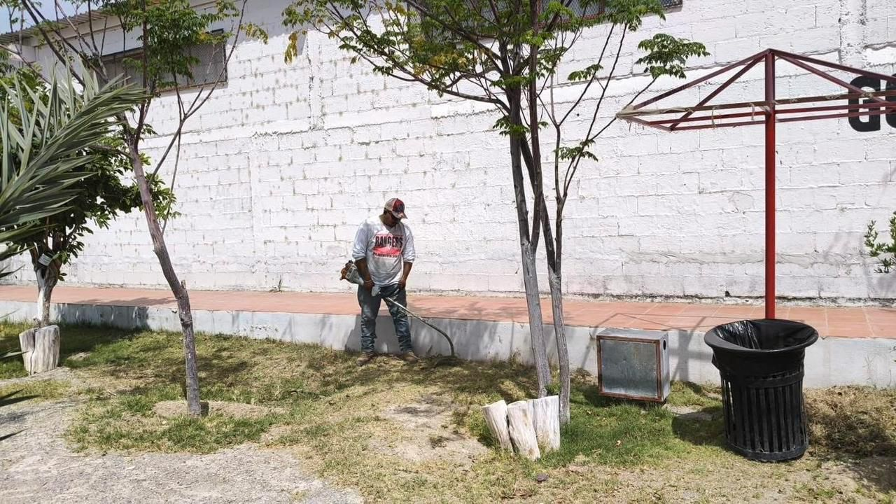 Refuerza Gobierno Municipal limpieza de espacios públicos de Cuatro Ciénegas