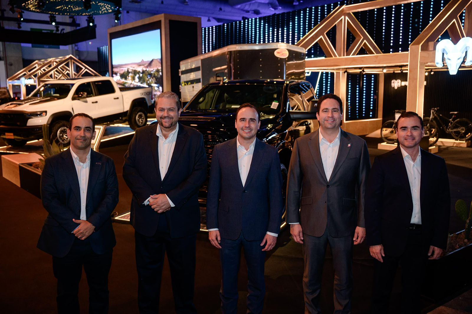 EN COAHUILA FABRICAMOS LAS MEJORES CAMIONETAS DEL MUNDO: MANOLO