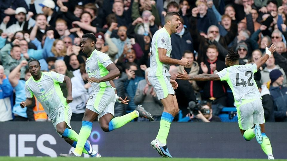¡Arsenal siente pasos! Manchester City golea al Chelsea y pone la Premier League al rojo vivo