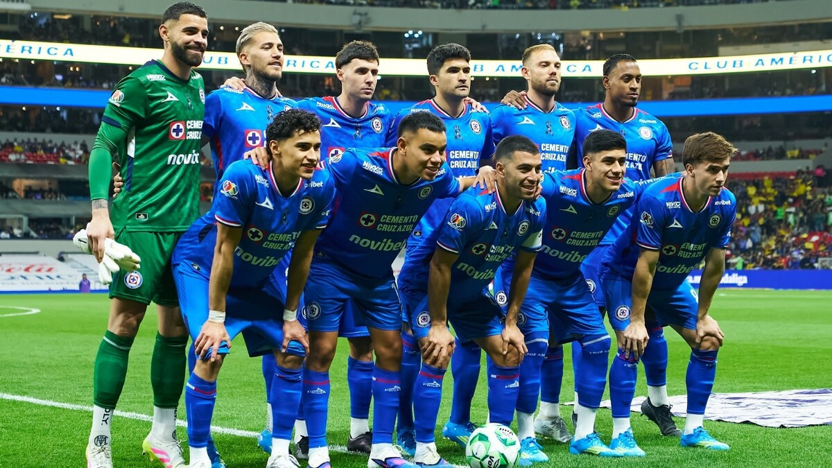 Cruz Azul cree en la remontada y Nicolás Larcamón exige el partido perfecto para conseguirla