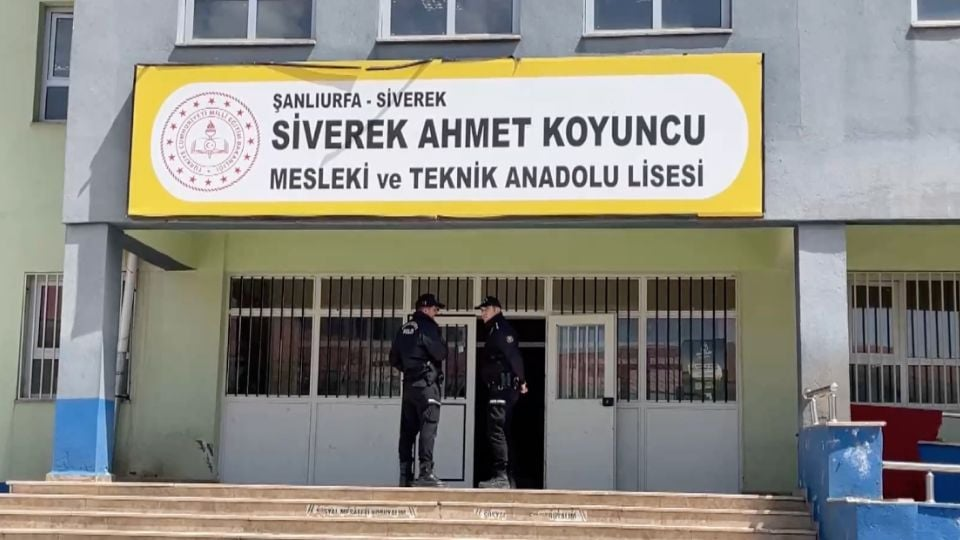 T*roteo en secundaria de Turquía deja al menos 16 heridos y el atacante se su*cida