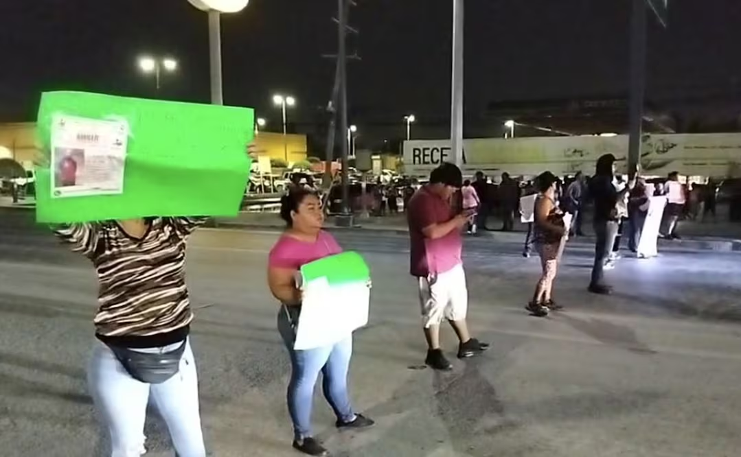 Bloquean carretera de Reynosa por desaparición de Adalyz Jaramillo; “Mijita regresa”, pide madre de la menor de 12 años