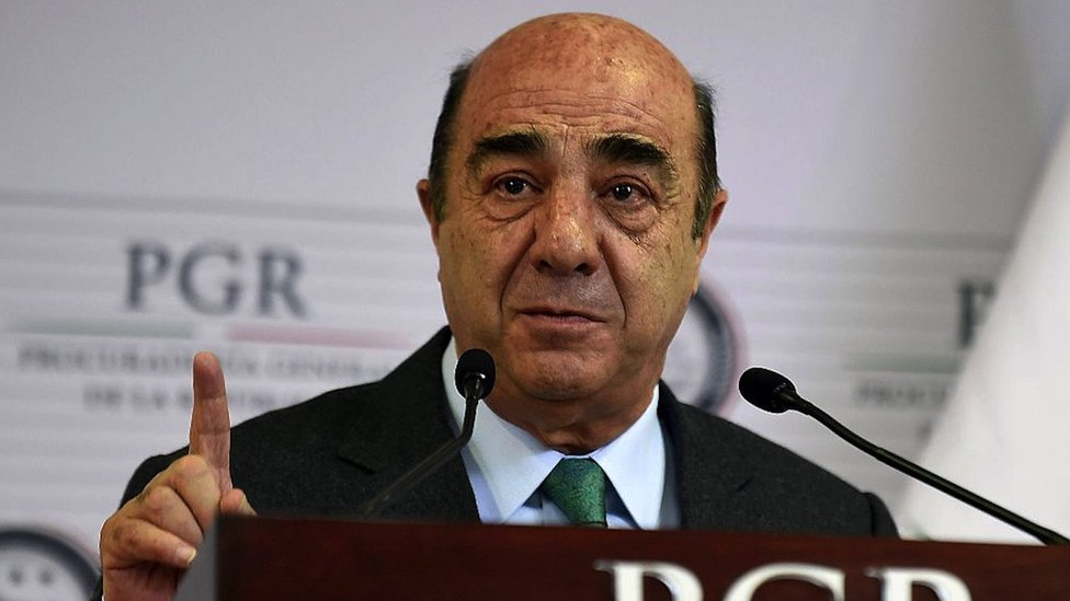  Murillo Karam es internado por derrame cerebral
