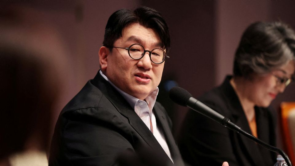 Presidente de la agencia de BTS podría ser arrestado; emiten orden en Corea del Sur por fraude