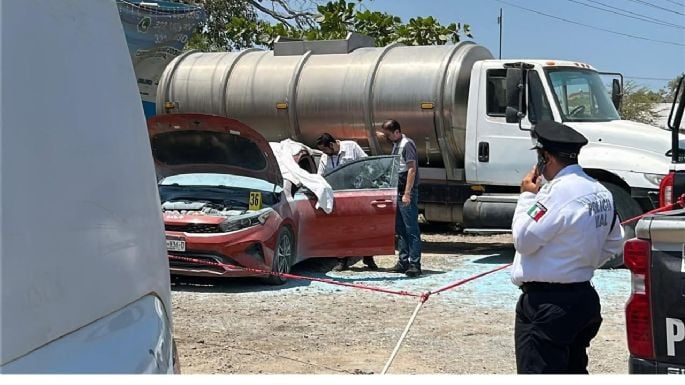 Asesin4n a exsubdirector policial de Puerto Vallarta y luego lo intentan calcinar