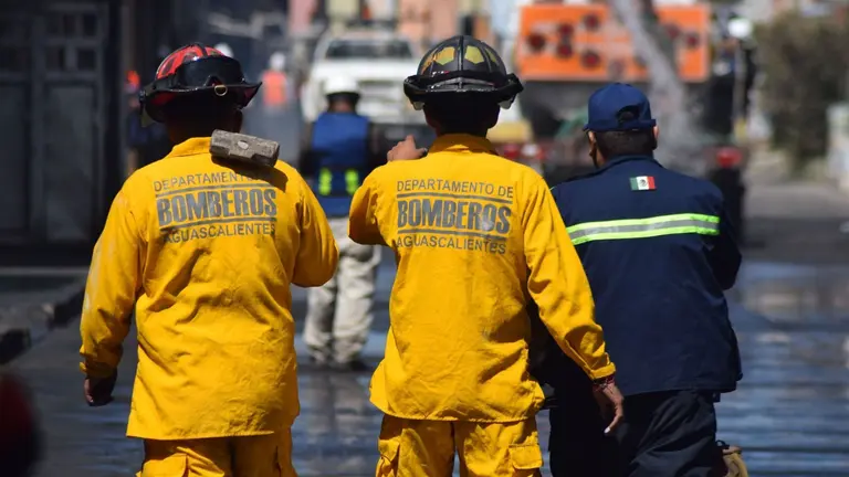 Muer3n gemelas de dos años durante incendio en Aguascalientes, su mamá había salido a buscar trabajo
