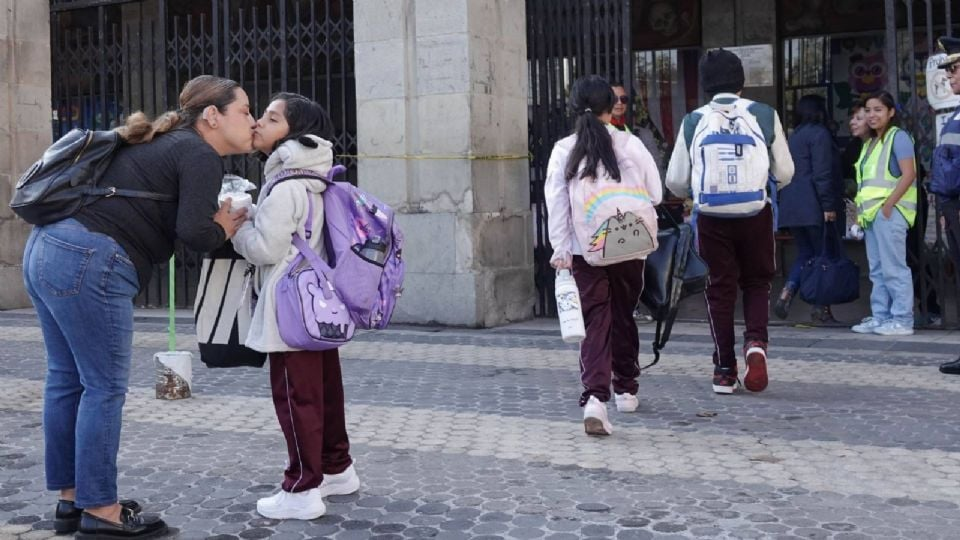 Alerta en escuelas: investigan en Puebla reto viral ligado a amenazas de tir*teo; se replica en otros estados