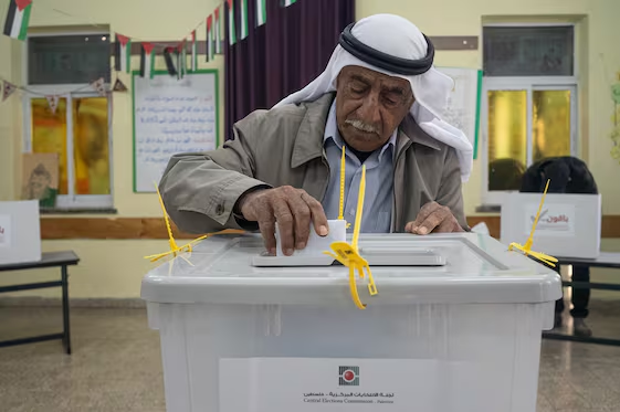 Acaba votación en Gaza con 21% de participación, la mitad que en Cisjordania; es la primera vez en 20 años que se celebran comicios